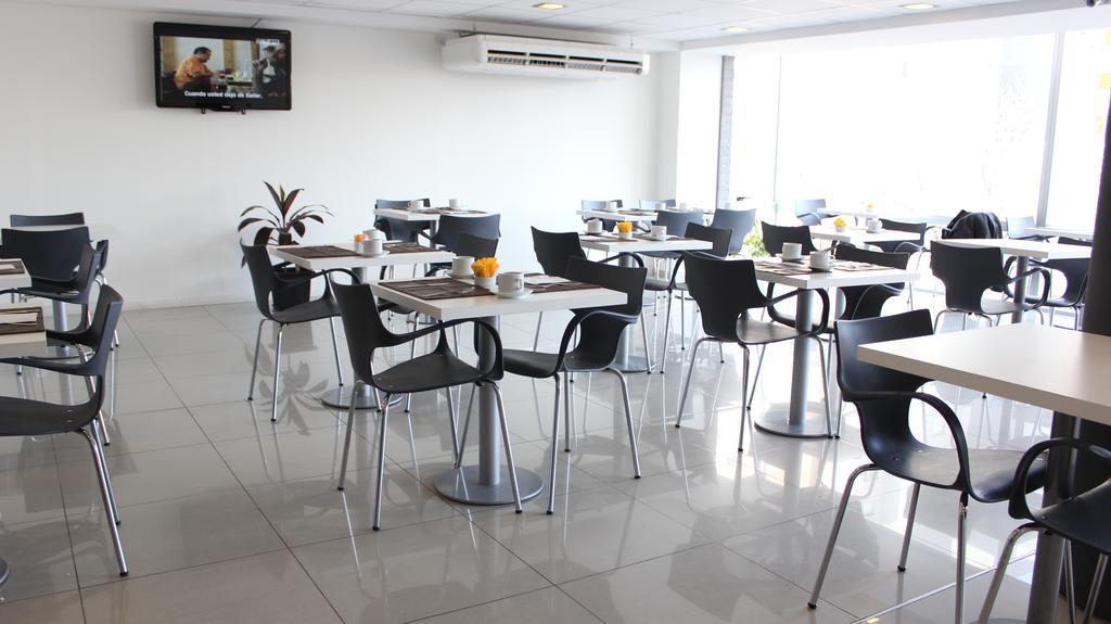 ניוקואן Hotel Neu 354 מראה חיצוני תמונה