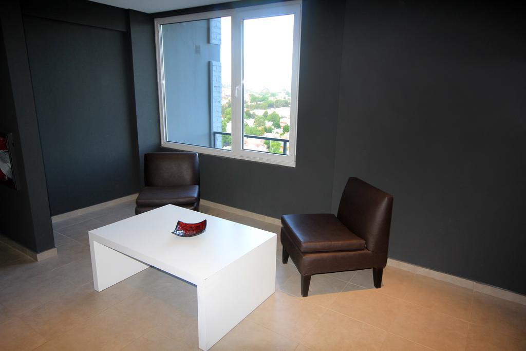 ניוקואן Hotel Neu 354 מראה חיצוני תמונה