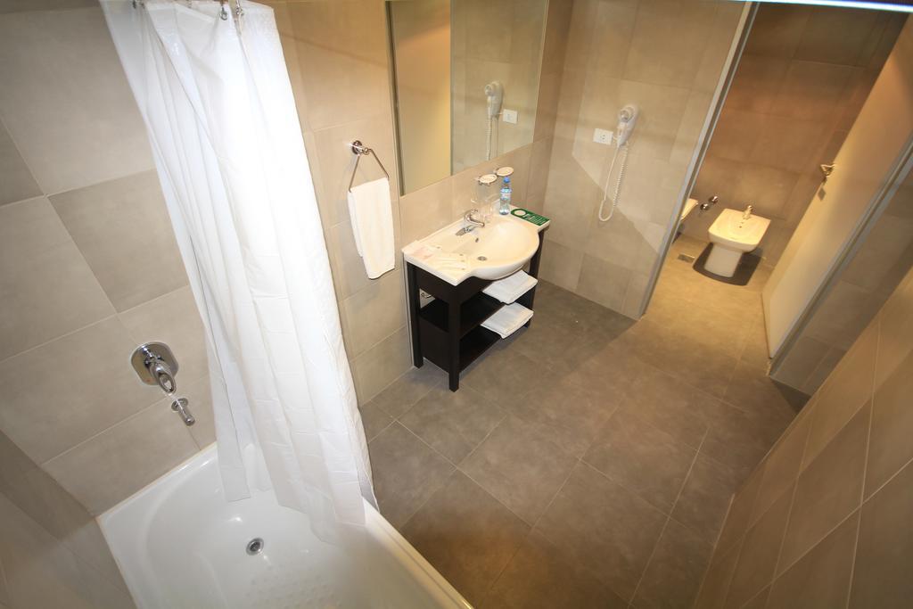 ניוקואן Hotel Neu 354 מראה חיצוני תמונה