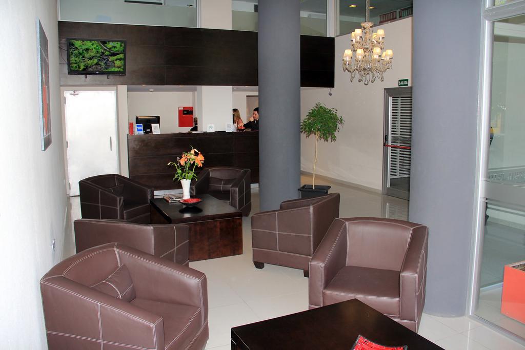 ניוקואן Hotel Neu 354 מראה חיצוני תמונה