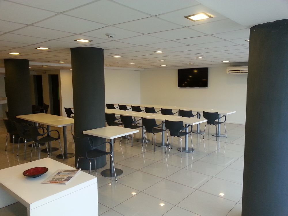 ניוקואן Hotel Neu 354 מראה חיצוני תמונה